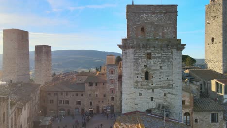 Die-Mächtige,-Turmreiche-Stadt-Der-Toskana-Von-San-Gimignano-Aus