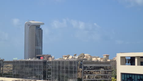 W-Hotel-Im-Hafen-Von-Dubai,-Vereinigte-Arabische-Emirate,-Blick-Vom-Stadtteil-Media-City