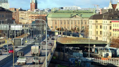 Static-view-of-traffic-and-old-buildings-in-central-Stockholm,-Sweden
