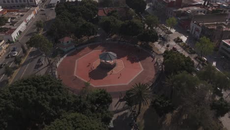 aerial-view-where-you-can-see-the-kiosk-of-paseo-bravo-and-see-people-running