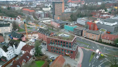 Vuelo-Con-Drones-Sobre-La-Histórica-Ciudad-De-Flensburg,-Alemania