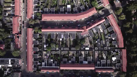 Distinct-top-down-aerial-of-residential-neighbourhood-Noordveen-in-suburbs-of-Zutphen,-The-Netherlands