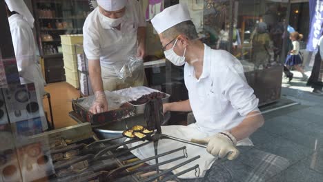 Straßenessen-In-Japan,-Tokio,-Japanische-Handwerkliche-Küche