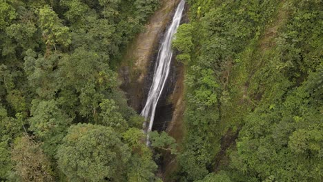 Waterfall-in-the-forest-in-Ecuador-road-trip
