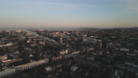 Aguja-De-Dublín---Imágenes-Aéreas-De-La-Hora-Dorada-4k---Dublín---Irlanda