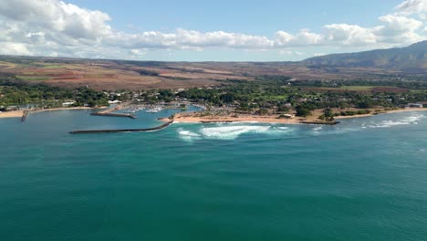 A-View-Of-Haleiwa-Harbor-On-The-North-Shore-Of-Oahu-In-Waialua-Bay,-Hawaii,-United-States