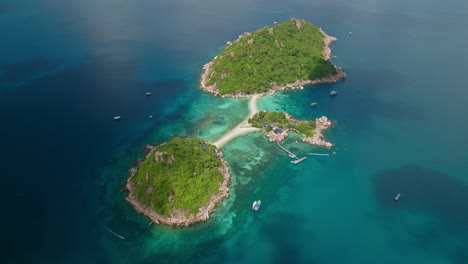 Vista-Aérea-De-La-Isla-Koh-Nang-Yuan,-Koh-Tao-En-Tailandia