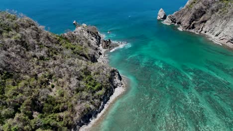 Isla-Tortuga-tropical-island-Costa-Rica-Central-America-palms-trees-ocean-and-beach