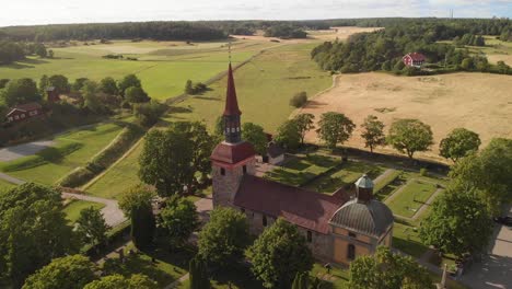 Iglesia-En-La-Zona-Rural-De-Suecia