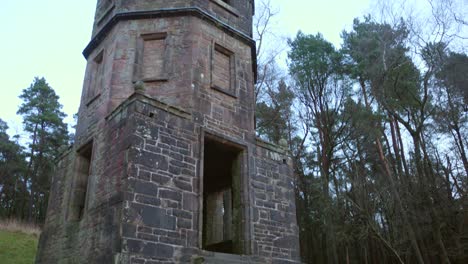 Estructura-De-Piedra-Octogonal-De-Lyme-Park-Lantern-En-Stockport,-Gran-Manchester,-Inglaterra