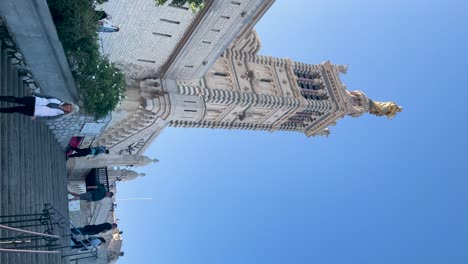 Notre-Dame-de-la-Garde-church-in-Marseille-in-France,-close-vertical