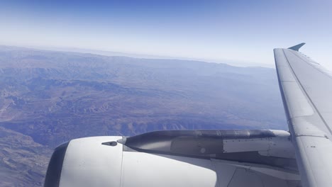 Vista-Del-Atlas-Y-Las-Montañas-De-Marruecos-Desde-La-Ventana-De-Un-Avión.