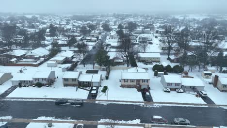 American-neighborhood-during-snow-flurries