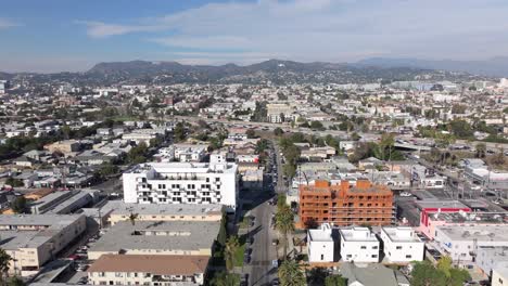 Vista-Aérea-Del-Barrio-De-East-Hollywood-De-Los-Angeles-Ca-Usa,-Edificios,-Calles-Y-Tráfico-Por-Carretera,-Disparo-De-Drones