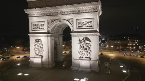 Triumphbogen-Nachts-Beleuchtet,-Paris-In-Frankreich