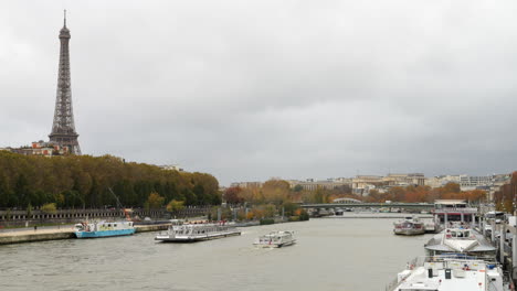 View-of-The-Seine-on-cloudy-day