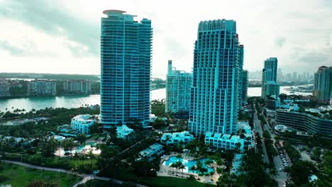 Vista-De-Drones-De-Los-Hoteles-En-South-Beach-Miami-Florida.
