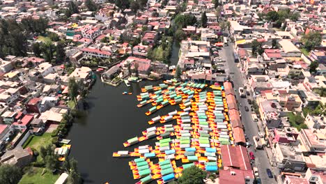 Drone-showing-impressive-views-of-xochimilco-southeast-of-CDMX