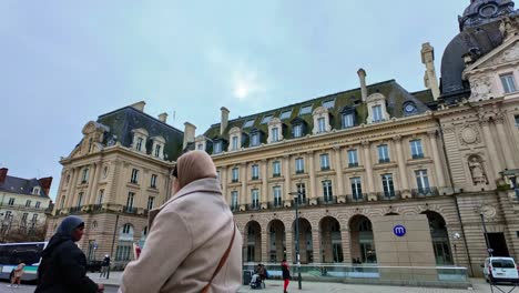 Timelapse-motion-lapse-of-people-at-Rennes-City-in-Republic-Square-or-Place-de-la-Republique,-France