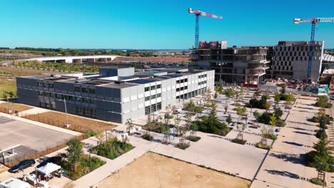 Distrito-De-Negocios-En-Evolución:-Construcción-Cerca-De-La-Estación-De-Tren-De-Montpellier-Sur-De-Francia