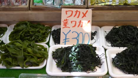 Comida-Callejera,-Algas-En-El-Mercado,-Japón,-Tokio