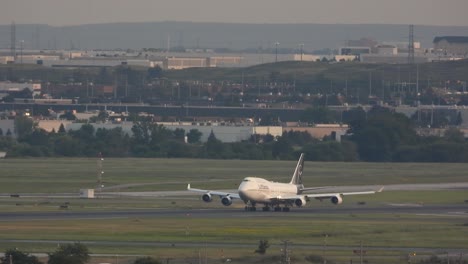 Large-Lufthansa-plane-taking-off-from-Toronto-airport,-Ontario,-Canada