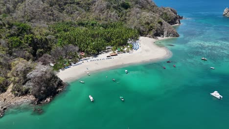 Isla-Tortuga-Isla-Tropical-Costa-Rica-Centroamérica-Palmeras-Océano-Y-Playa