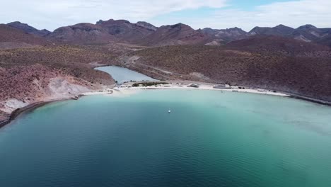 Playa-Balandra,-Aguas-Tranquilas-Y-Costas-Arenosas,-Baja-California,-México,-De-Día,-Vista-Aérea