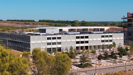 El-Nuevo-Centro-De-Negocios-De-Montpellier:-Armonía-Entre-Edificios-Modernos,-Naturaleza-Y-Conectividad