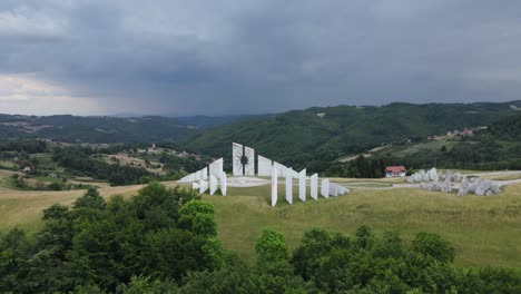 Aerial-View,-Kadinjaca-Memorial,-Serbia,-WWII-Battle-Monument,-Workers-Battalion-Resistance-to-Nazi-Germany-Army-During-Last-Days-of-Uzice-Republic,-Free-Territory-in-Occupied-Yugoslavia