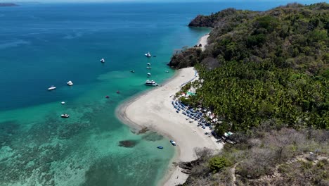 Isla-Tortuga-Isla-Tropical-Costa-Rica-Centroamérica-Palmeras-Océano-Y-Playa