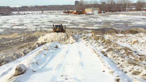 Traktor-Richtig-Lagerung-Von-Schnee-Von-Großen-Blizzard-In-Montreal,-Quebec,-Kanada