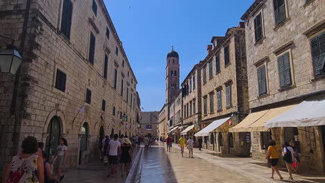 Tourist-Walking-on-Street-in-Dubrovnik-Old-Town,-Croatia,-Popular-Travel-Destination