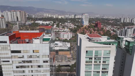 Luftaufnahme-Von-Gebäuden-In-Santa-Fe,-Mexiko