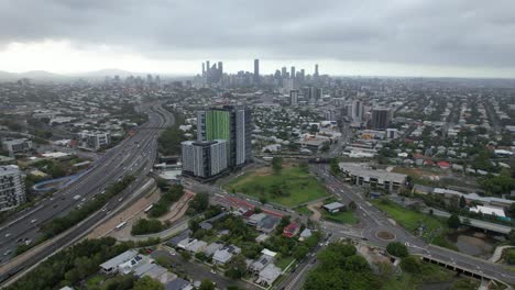 Luftaufnahme-Des-Vororts-Woolloongabba-In-Brisbane,-Queensland,-Australien