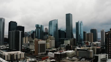 Disparo-De-Un-Dron-Alejándose-Del-Distrito-Del-Centro-De-Houston-En-Texas