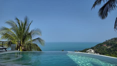 Tropical-Infinity-Pool-Paradise-in-Ko-Samui,-Thailand