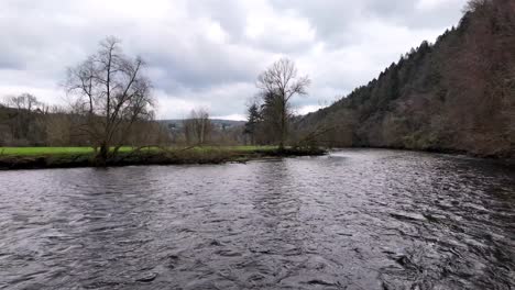 Zeitlupe-Fluss-Nore-County-Kilkenny-Irland-An-Einem-Frühlingsmorgen