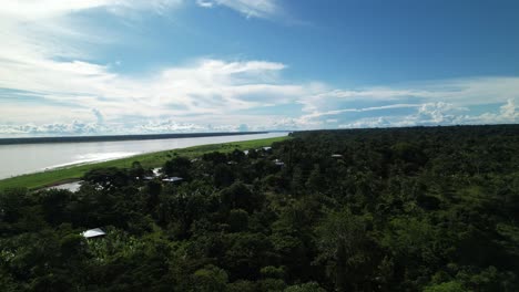 Las-Orillas-Del-Río-Amazonas-En-Colombia_drone-Shot