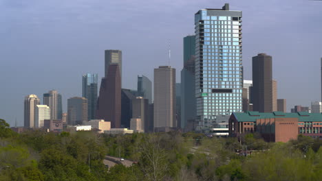 Vista-De-Drones-Del-área-Del-Centro-De-Houston-Y-Sus-Alrededores.