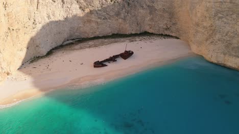 Aerial-view-of-Navagio-beach-with-shipwreck-in-Zakynthos,-Greece