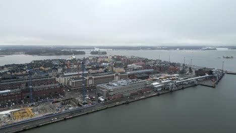 Luftaufnahme-Des-Westhafens-Lansisatama-In-Helsinki