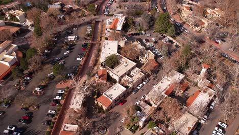 Luftaufnahme,-Tlaquepaque-Arts-Shopping-Village-In-Sedona,-Arizona,-USA