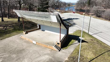 Outside-Theatre-structure-at-Muskegon's-McGraft-Park