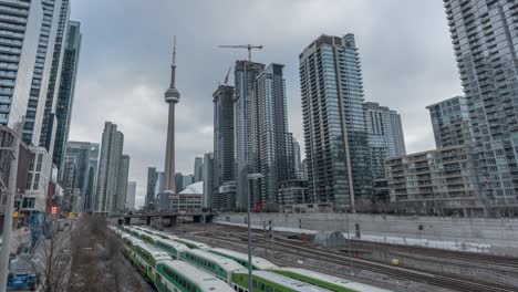 Motion-Of-Trains-At-Rush-Hour-In-Toronto,-Time-Lapse