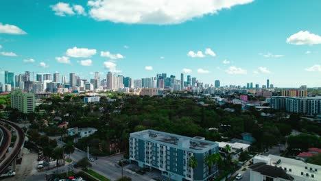 Antena-épica-Del-Establecimiento-De-Miami,-Florida,-Estados-Unidos.