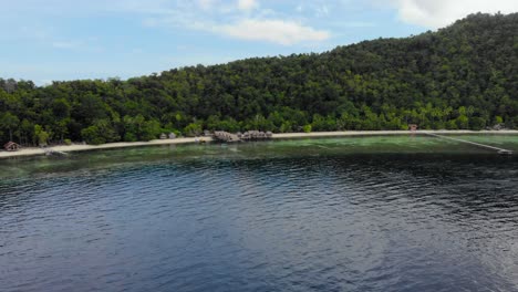 Insel-Kri-Im-Archipel-Raja-Ampat,-Indonesien