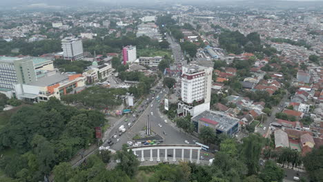 Bogor-Verkehr-Zur-Hauptverkehrszeit-In-Indonesien
