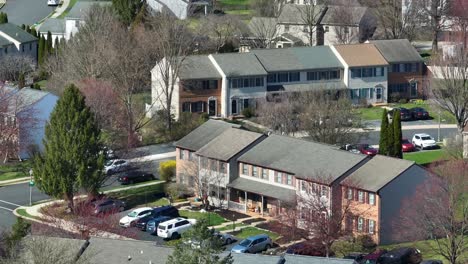 Parking-cars-in-front-of-american-houses-in-neighborhood-of-small-town