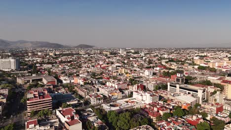 Vista-Aérea-Del-Norte-De-La-Ciudad-De-México,-Mañana-Soleada-Y-Clara